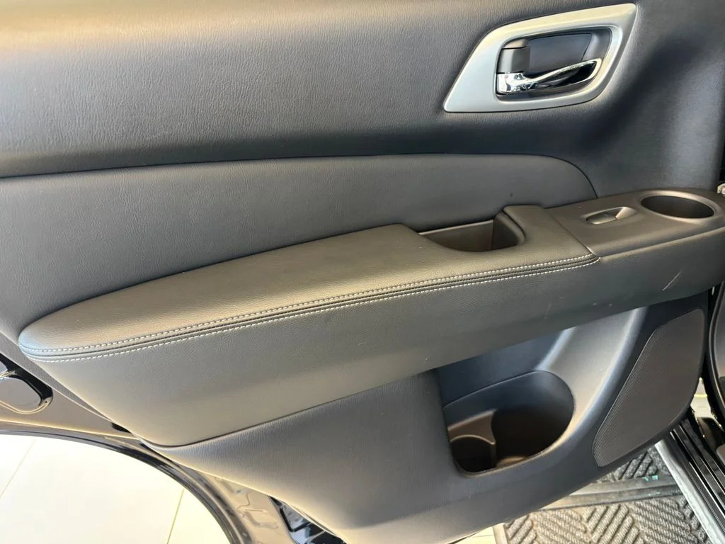 Used 2019 Black Nissan SL image 26