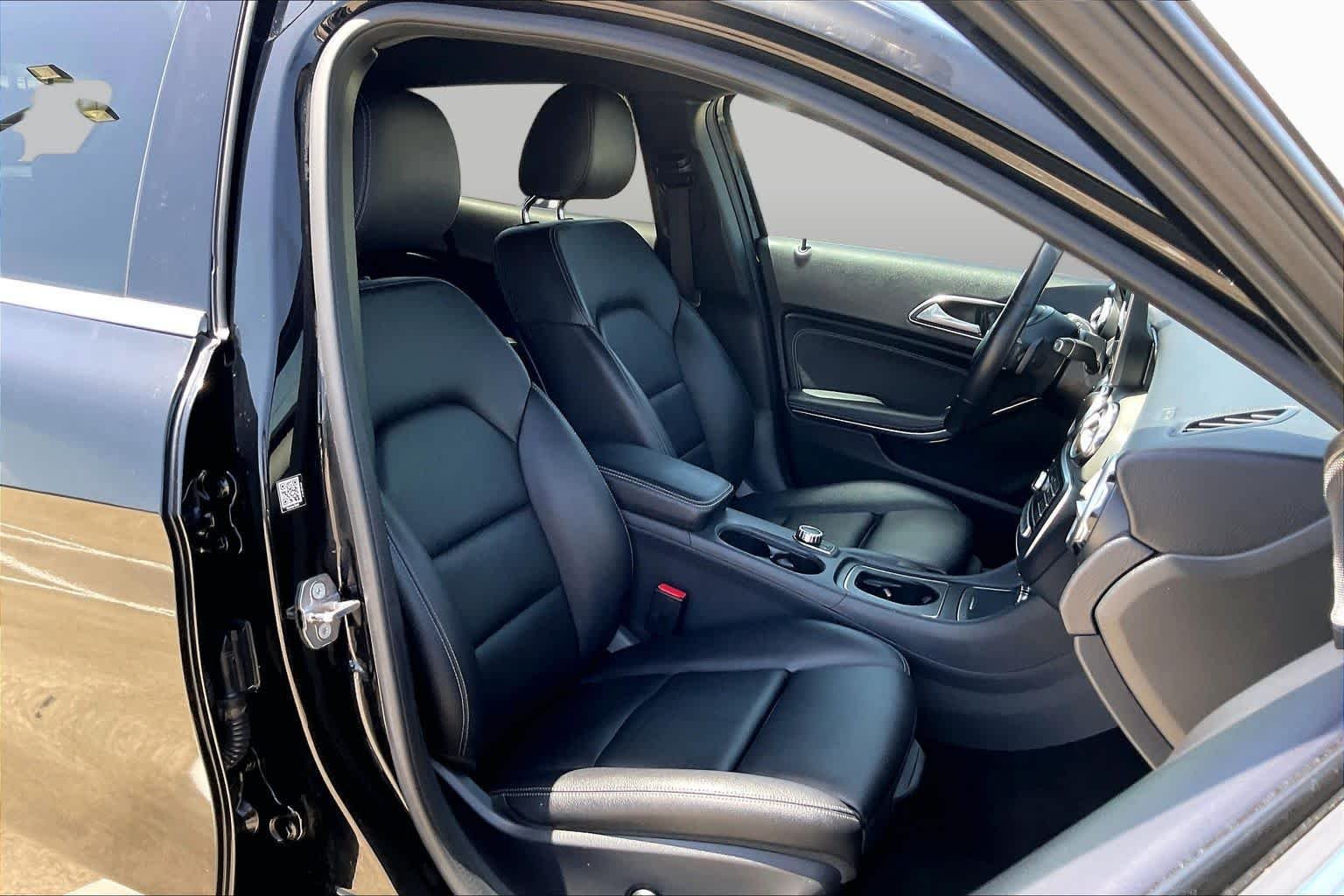 Used 2018 Night Black Mercedes-Benz GLA 250 image 9