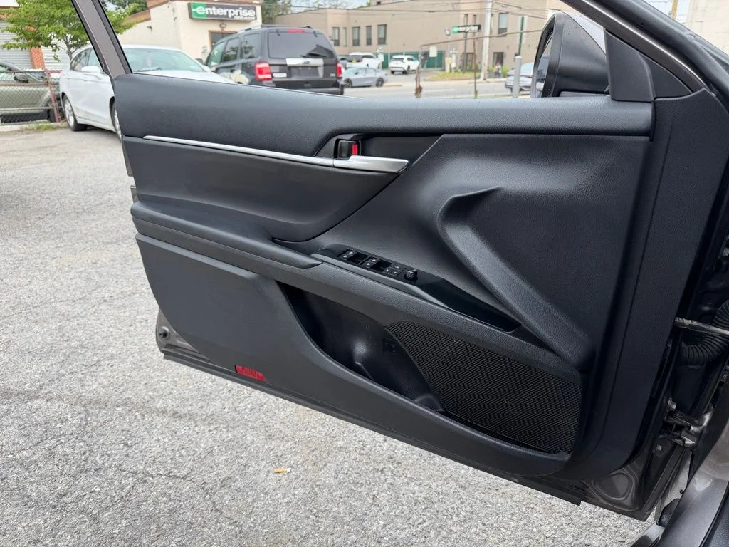 Used 2020 Gray Toyota SE image 16
