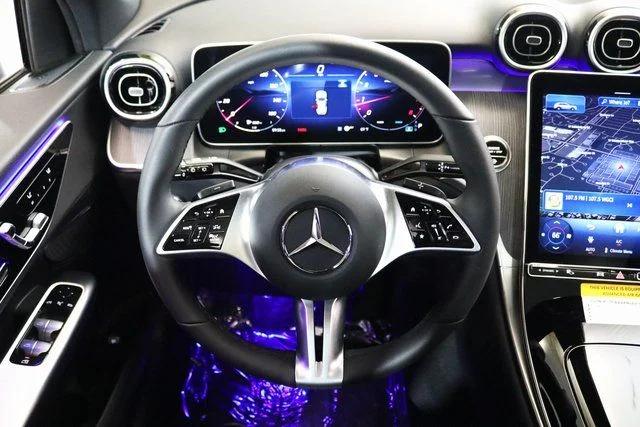 2025 Mercedes-Benz GLC Base - Photo 5
