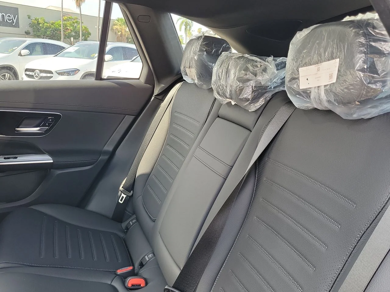 New 2026 Black Mercedes-Benz GLC 300 image 14