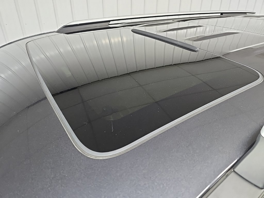 Used 2022 Gray Kia SX Prestige image 11