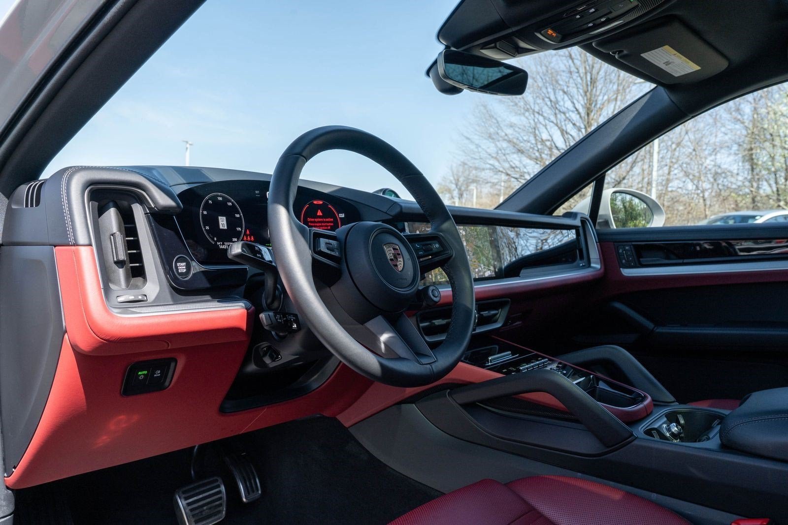 Used 2025 White Porsche S E-Hybrid Coupe image 5