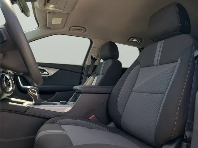 New 2026 Summit White Chevrolet 2LT image 22