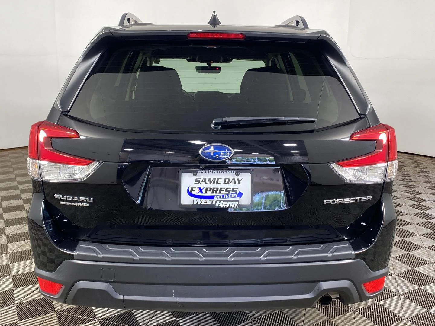 Used 2024 Crystal Black Silica Subaru Premium image 6