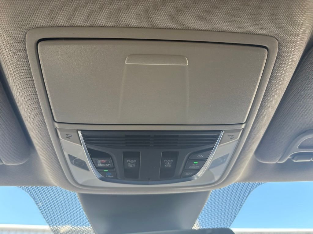 Used 2023 Majestic Black Pearl Acura SH-AWD TECH image 21