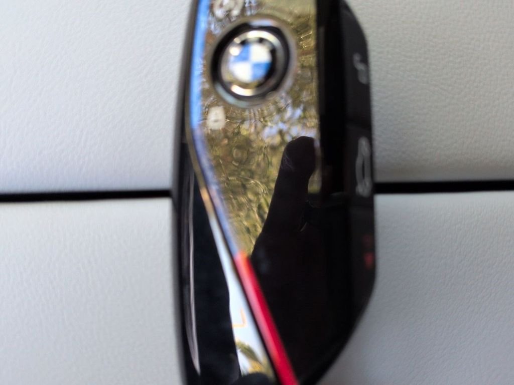 New 2026 Black Sapphire Metallic BMW M60i image 30