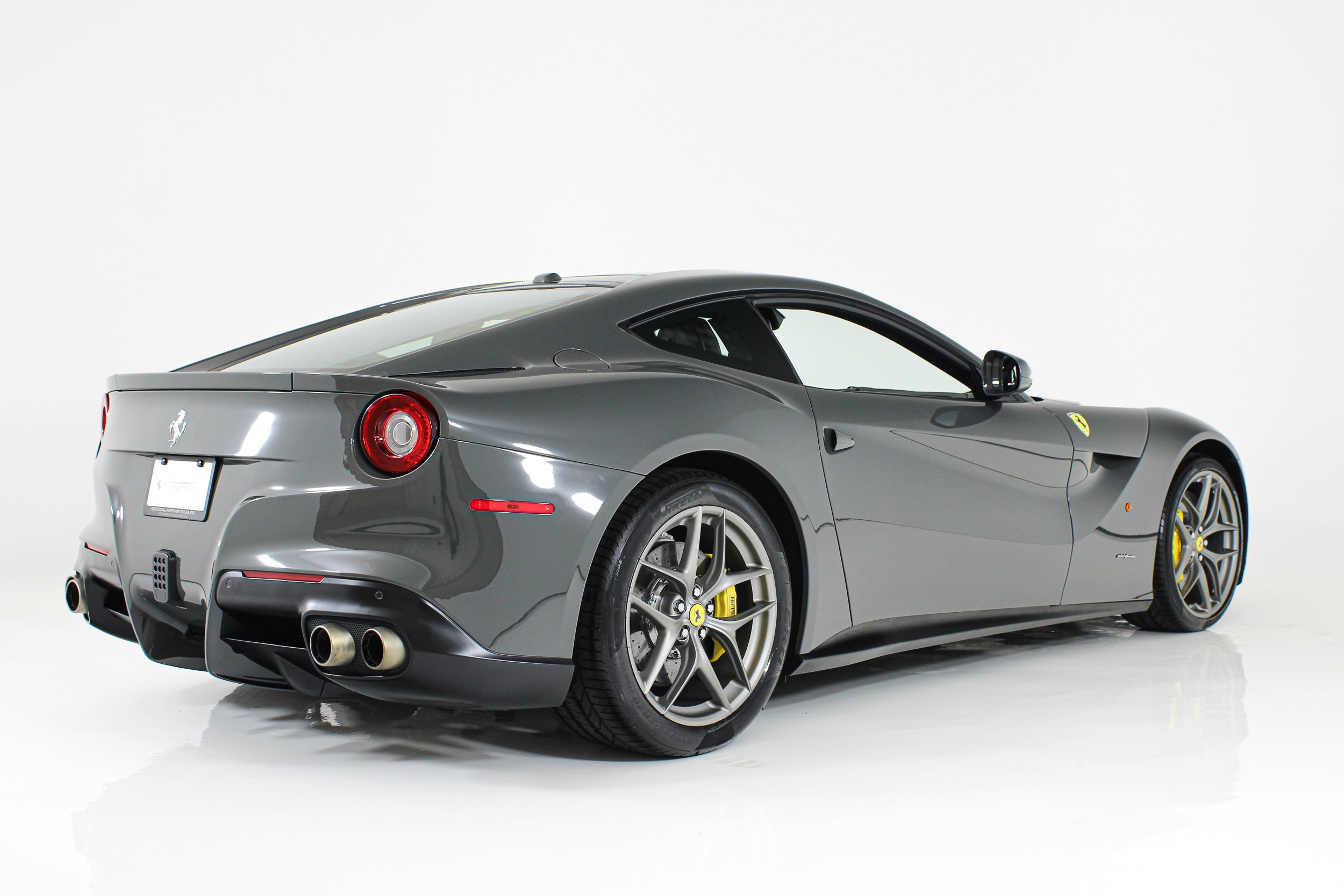 Used 2015 Grigio Scuro Ferrari  image 10