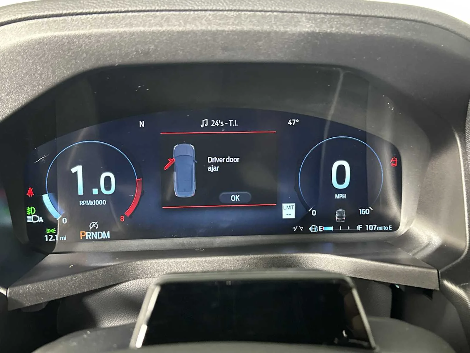 New 2026 Carbonized Gray Metallic Ford Tremor image 29