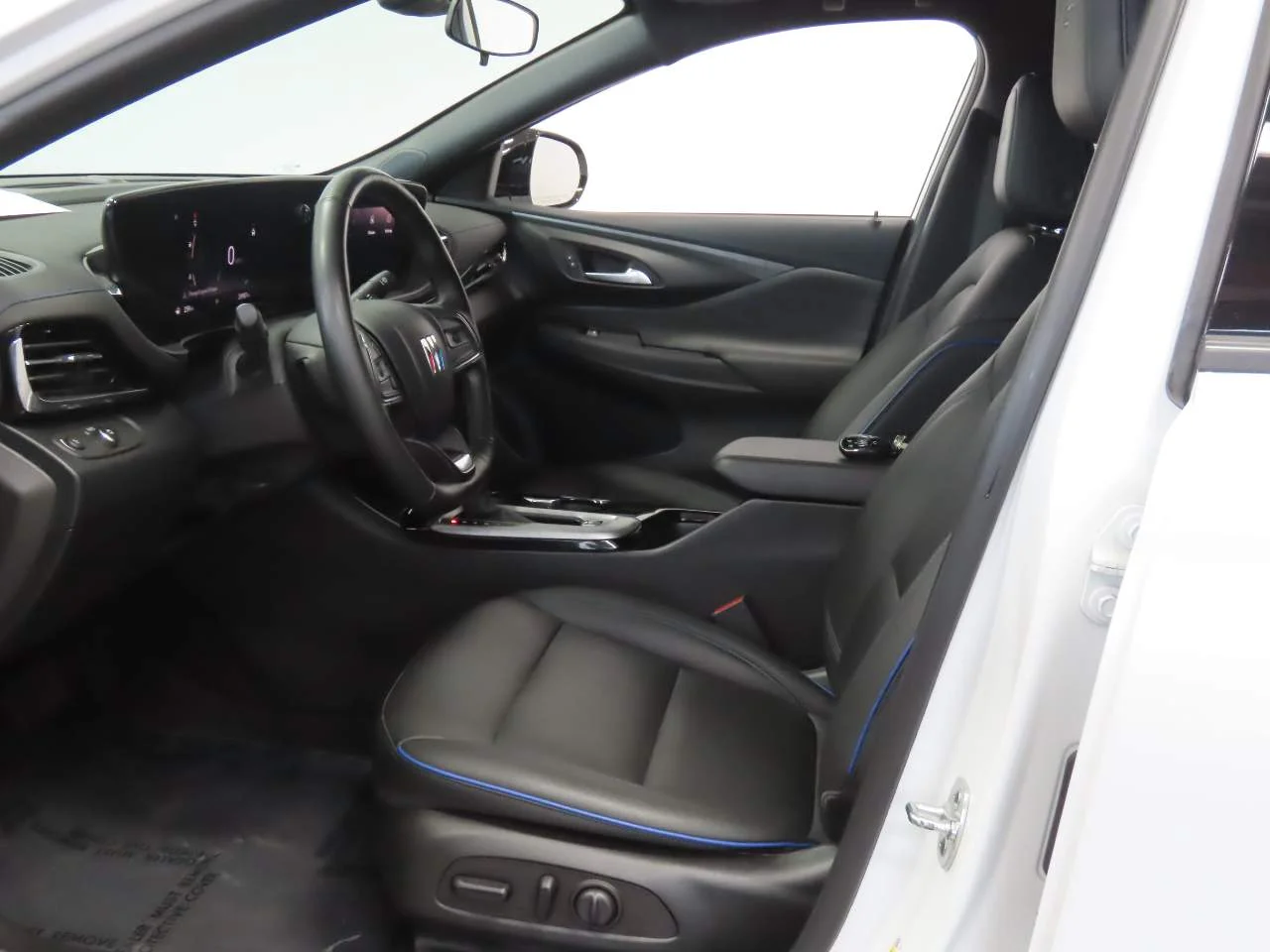 Used 2025 Summit White Buick Sport Touring image 15