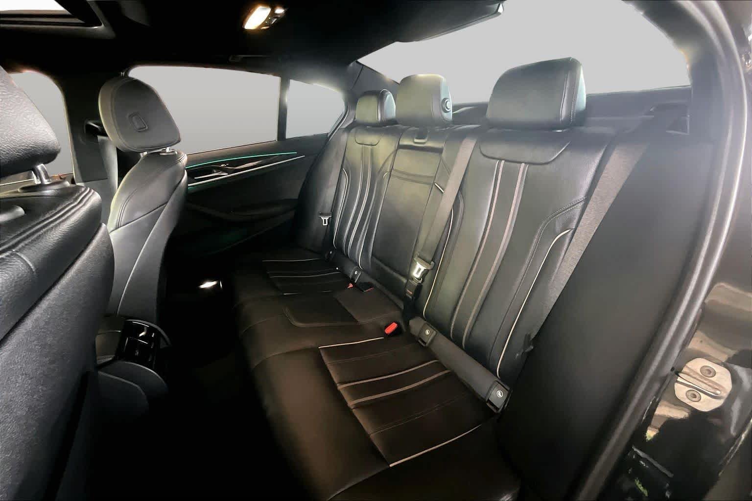 Used 2020 Dark Graphite Metallic BMW 540i image 18