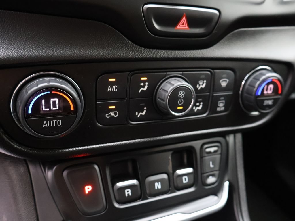Used 2018 QUICKSILVER METALLIC GMC SLE image 25