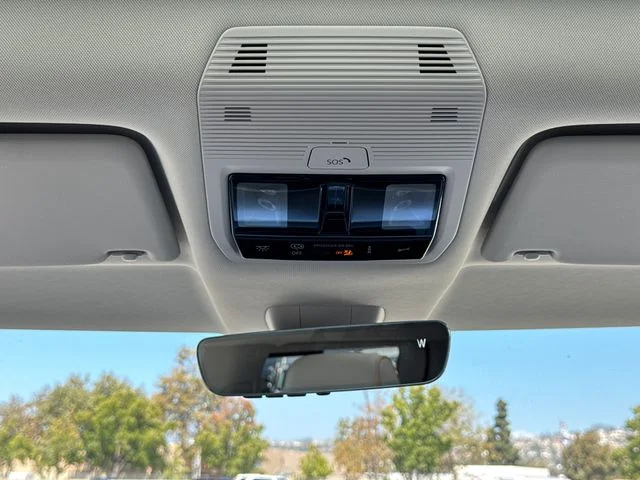 New 2025 Metro Silver W/Candy White Upper Volkswagen 1st Edition image 35