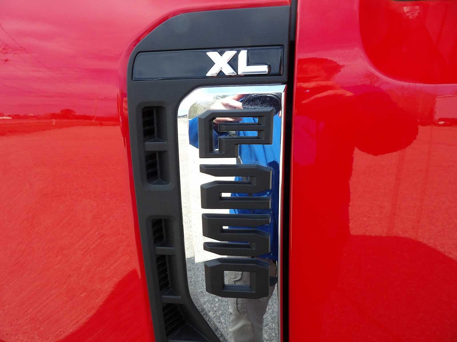 2025 Ford F-250 Super Duty XL - Photo 14