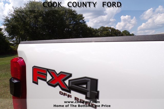 New 2026 STAR WHITE Ford LARIAT image 13