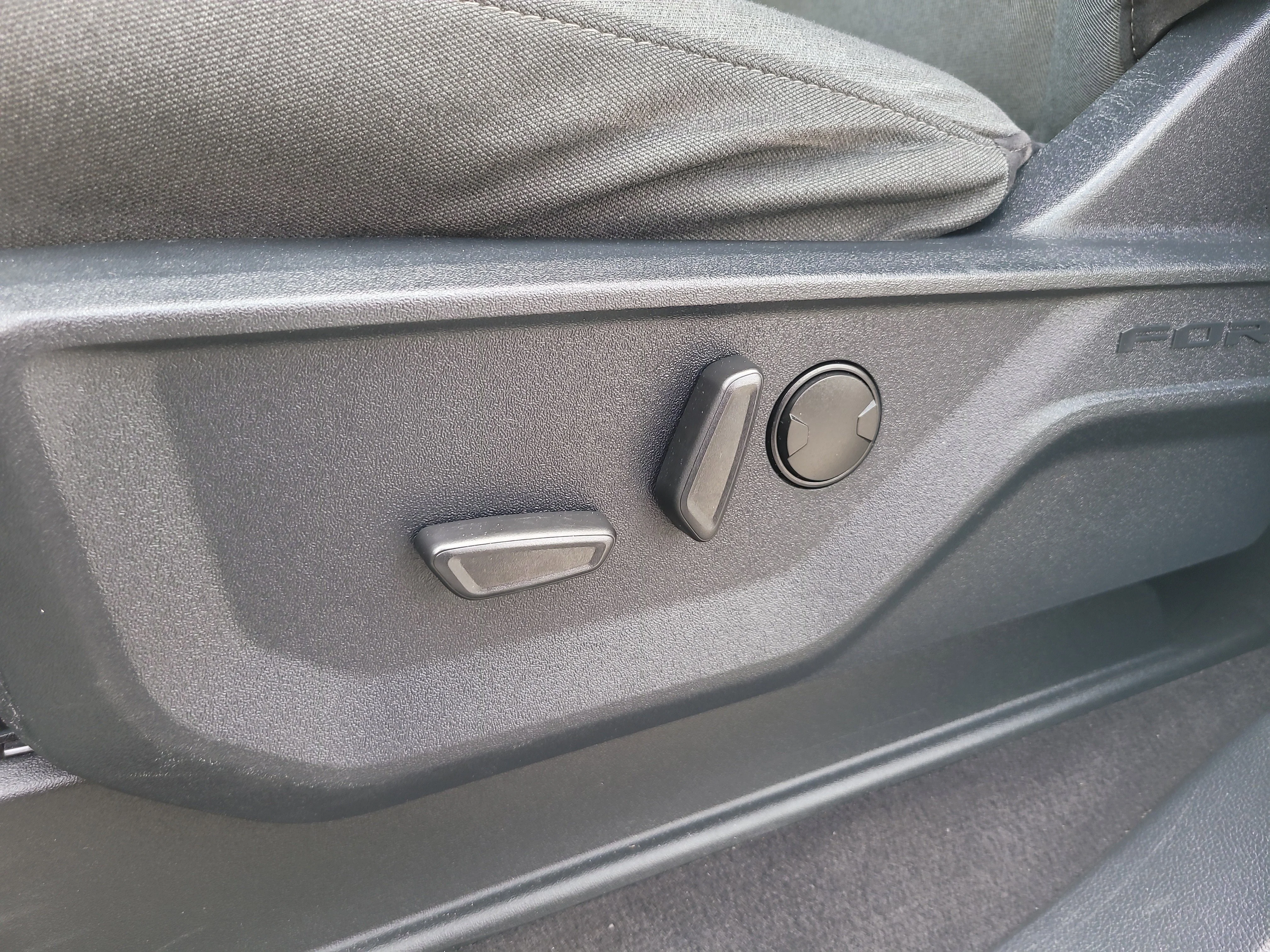 Used 2022 Oxford White Ford XLT image 19