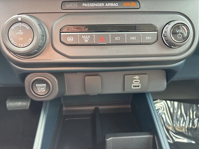 New 2026 Orange Fury Metallic Tri-Coat Ford Lariat® image 37