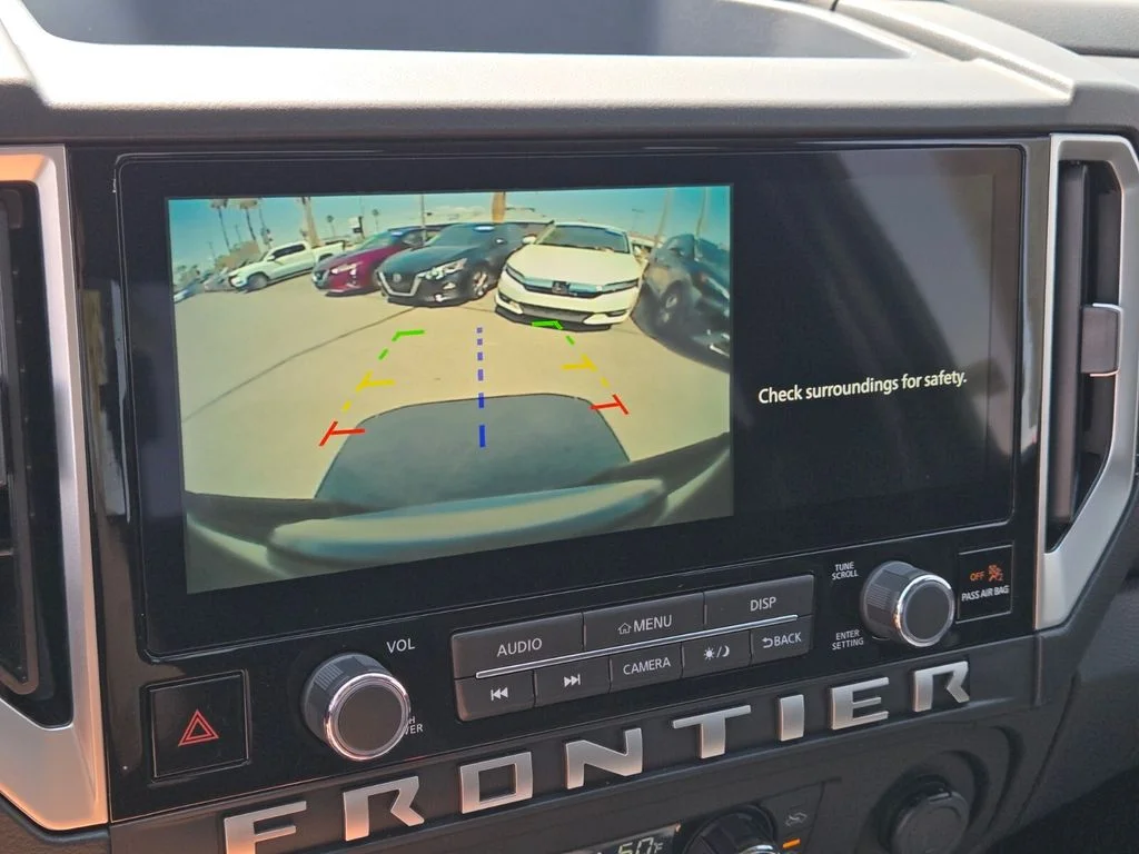 2025 Nissan Frontier SV - Photo 12