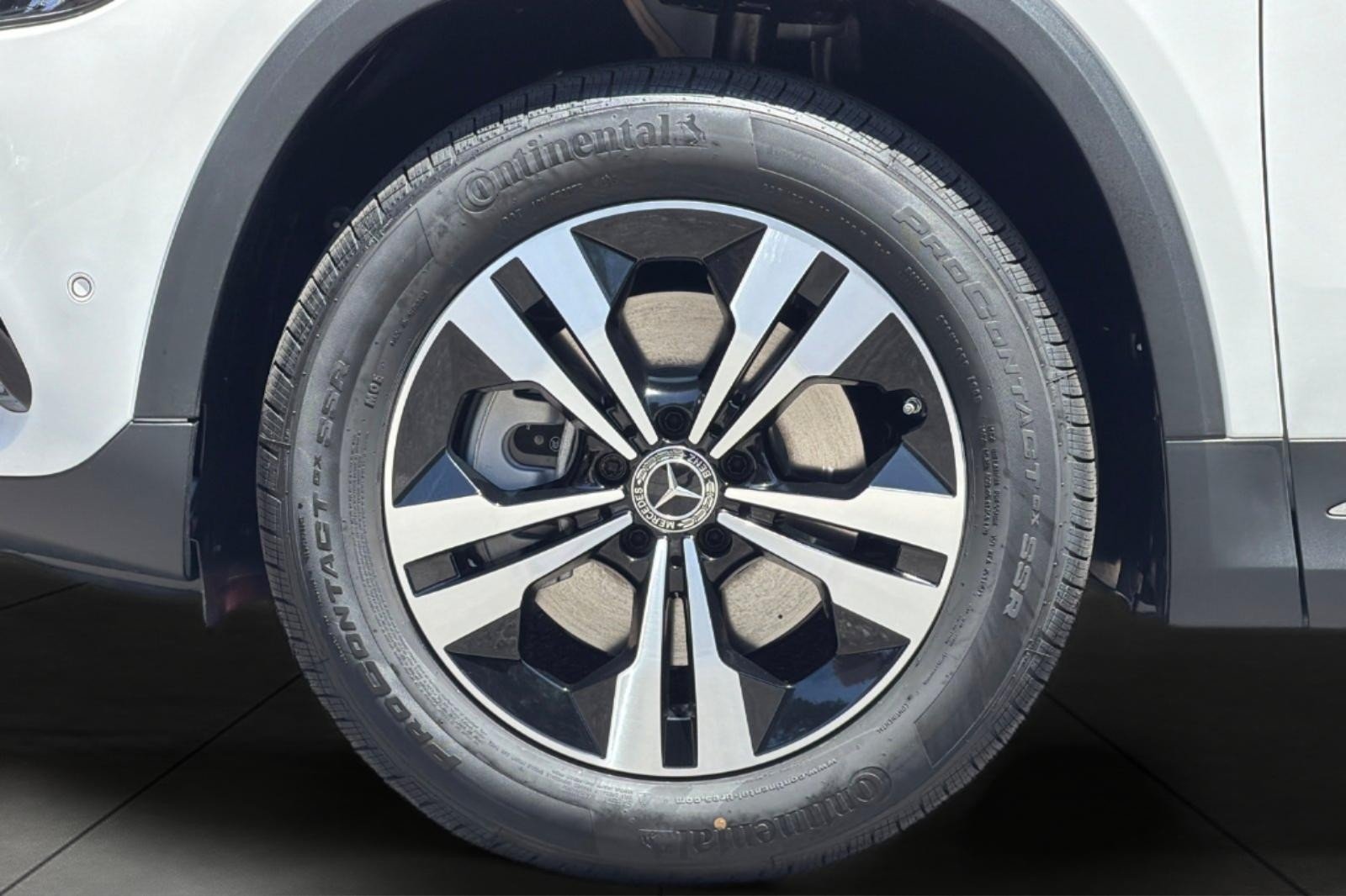 New 2026 Polar White Mercedes-Benz GLA 250 SUV image 24