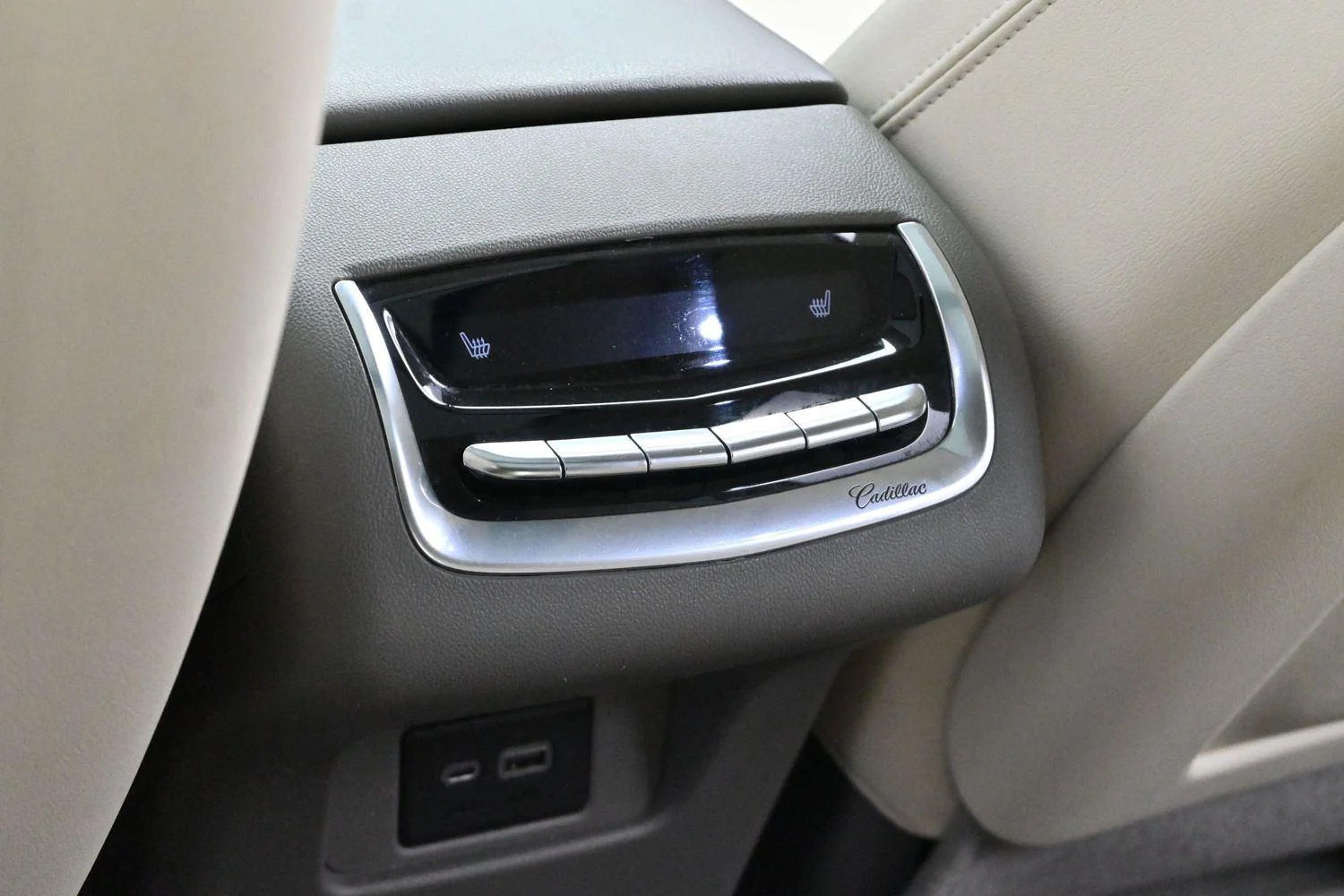 Used 2020 Radiant Silver Metallic Cadillac AWD Premium Luxury image 32