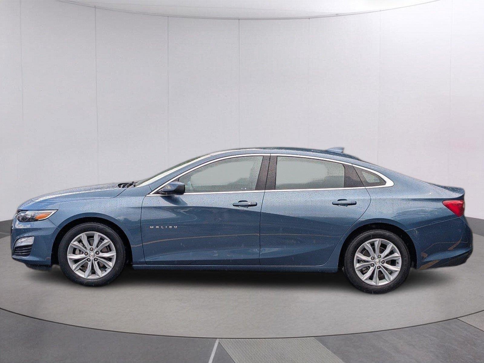 Used 2025 Lakeshore Blue Metallic Chevrolet LT image 2