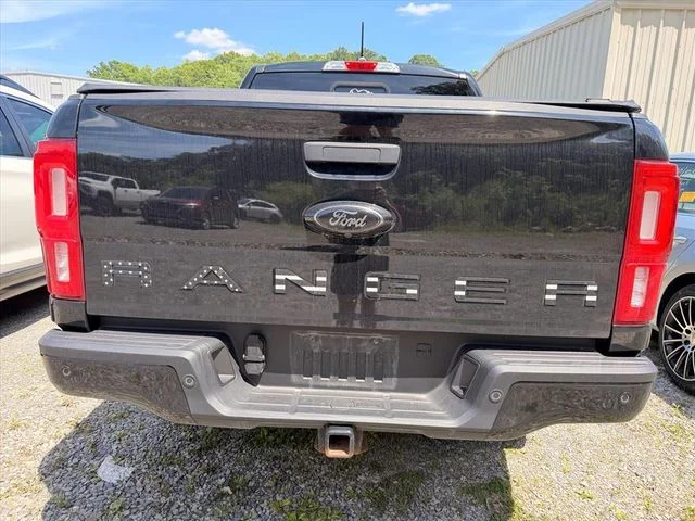 Used 2023 Black Ford XLT image 16