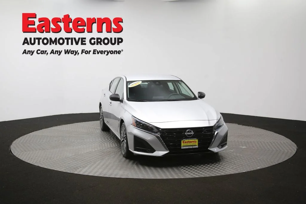 Used 2024 Silver Nissan 2.5 SV image 51