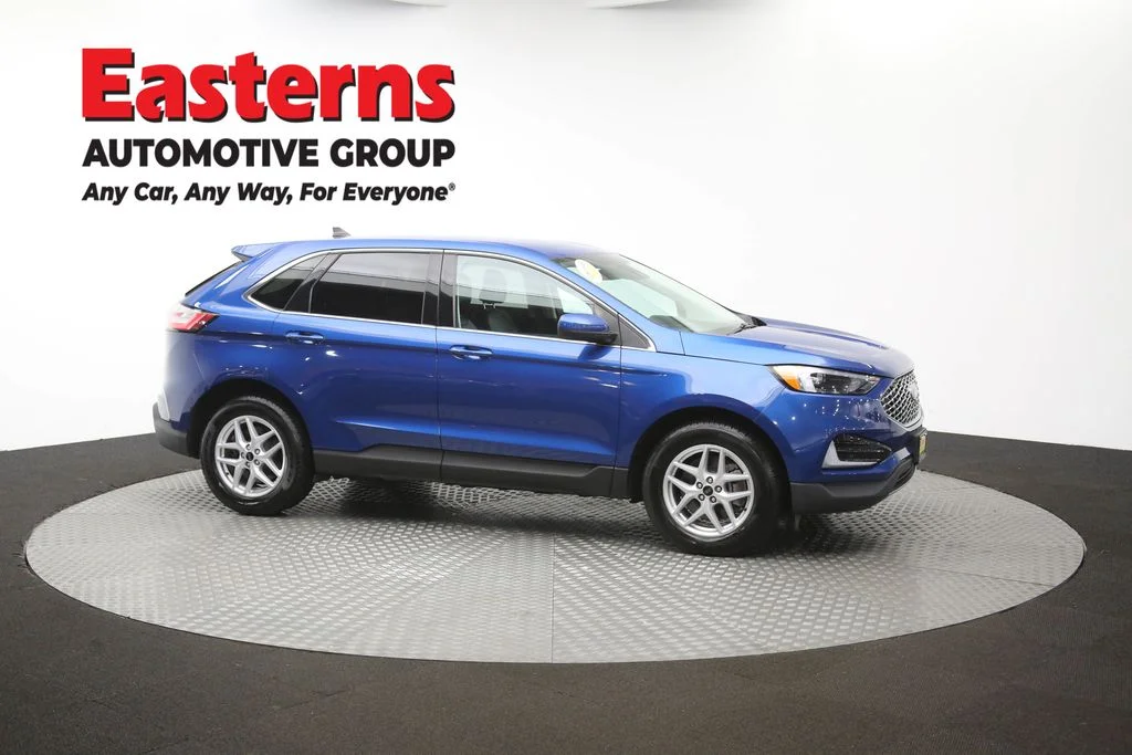 Used 2023 Blue Ford SEL image 47
