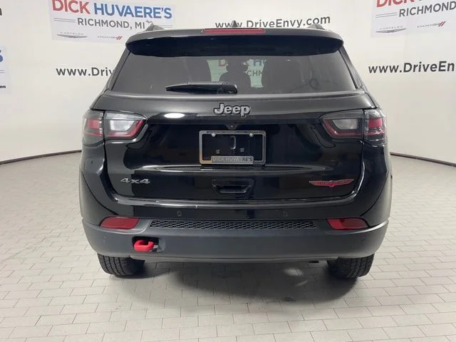 Used 2022 Black Jeep Trailhawk image 6