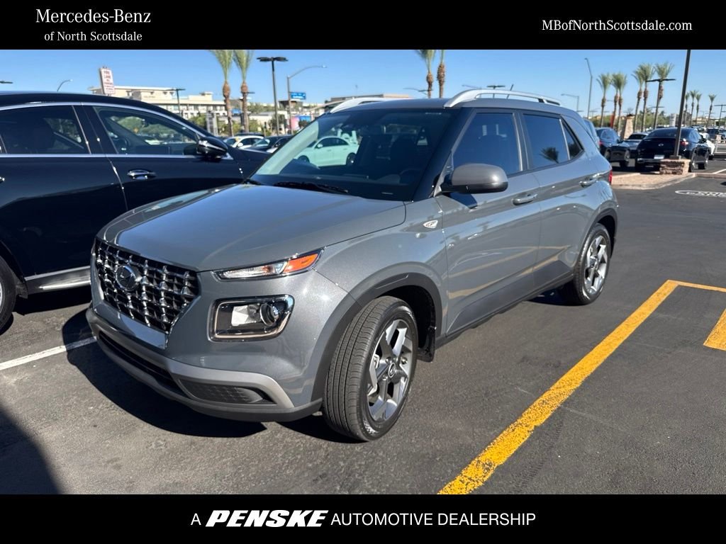 Used 2025 Gray Hyundai SEL image 1