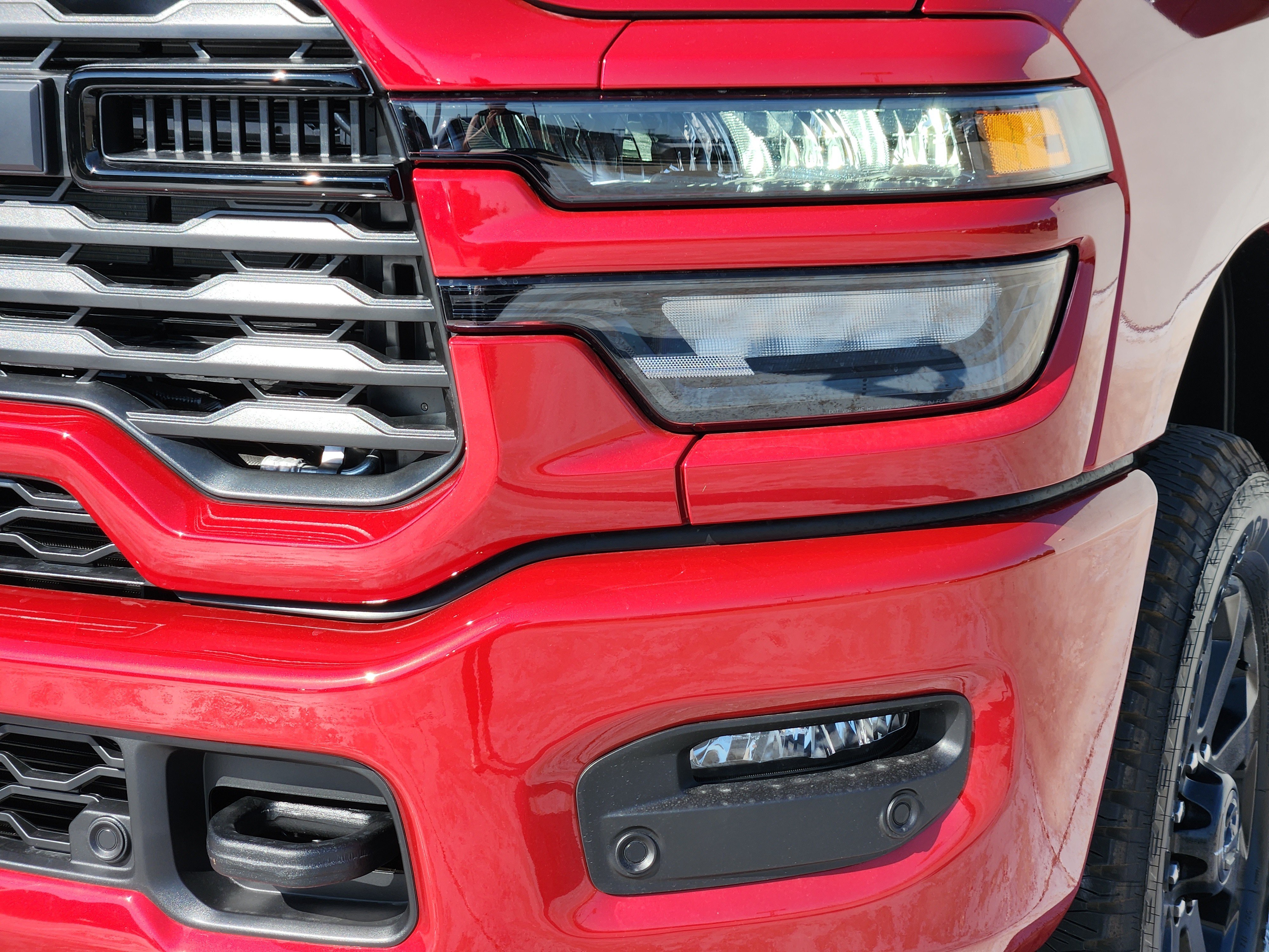 New 2026 Molten Red Pearl-Coat Exterior Paint RAM Big Horn image 6