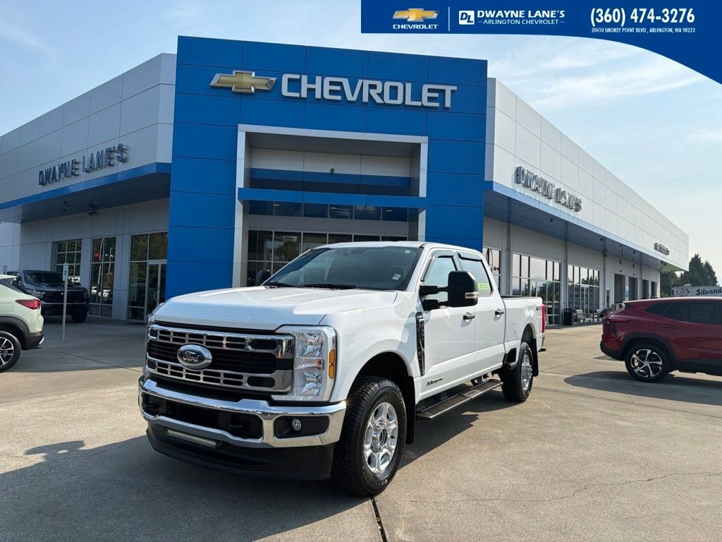 Used 2025  Ford XLT image 1