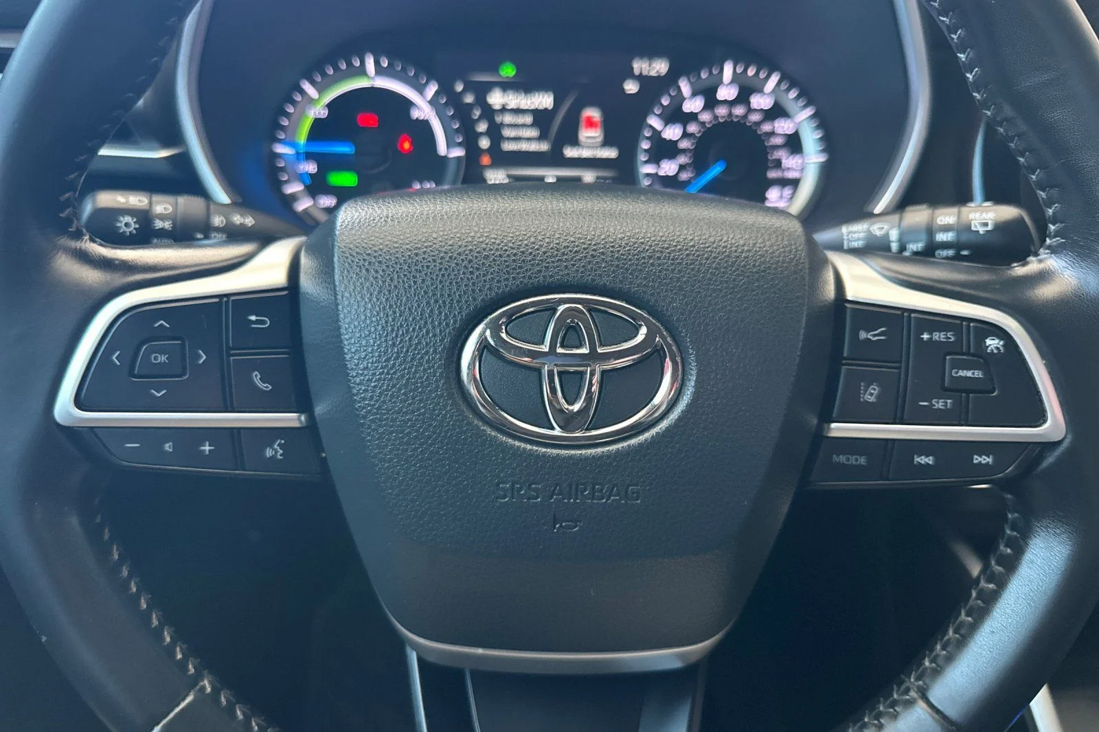 Used 2023 Gray Toyota XLE image 28