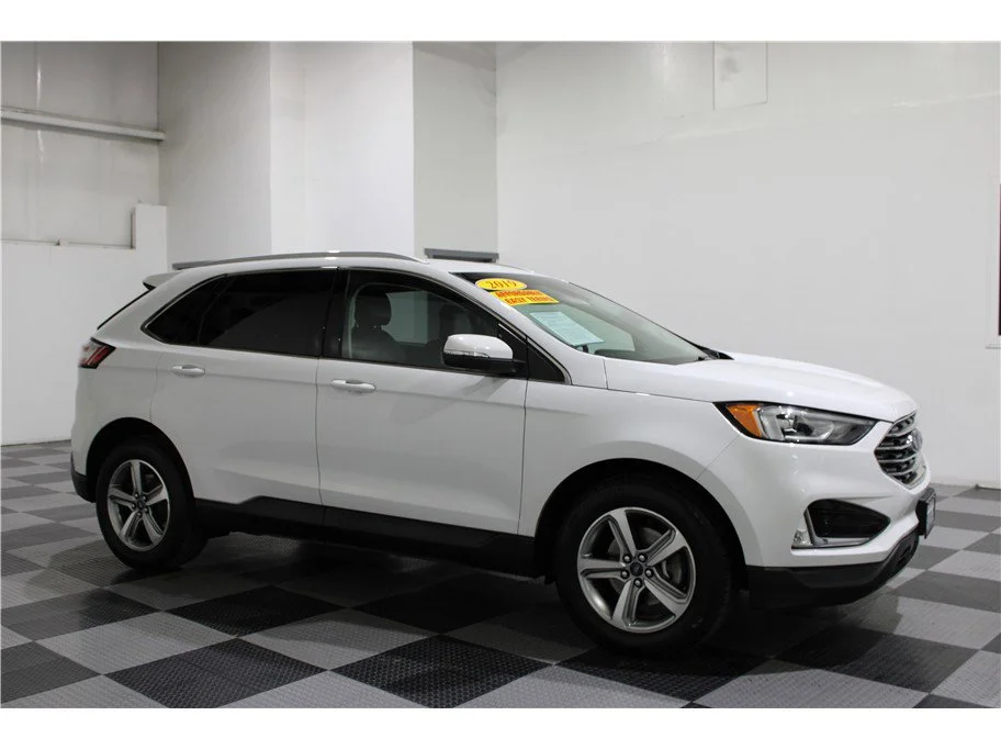 2019 Ford Edge SEL's photo