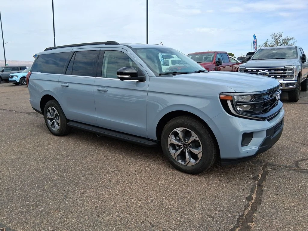 New 2027 Glacier Gray Metallic Tri-Coat Ford MAX Active image 7