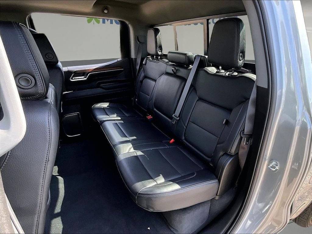Used 2024 Silver GMC Denali image 25