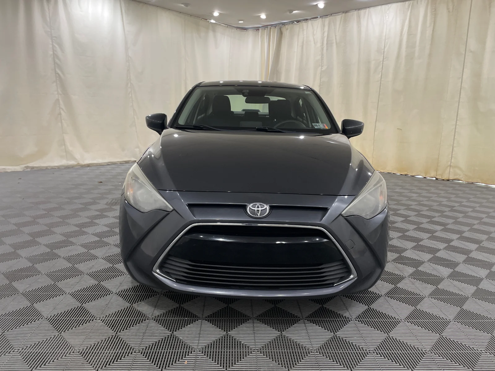 Used 2018 Toyota Yaris iA Base with VIN 3MYDLBYV0JY300991 for sale in Clarksburg, WV