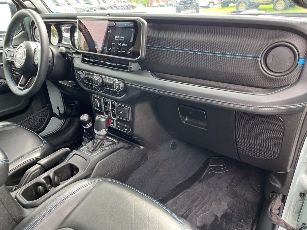 Used 2024 Earl Clearcoat Jeep Rubicon 4xe image 47