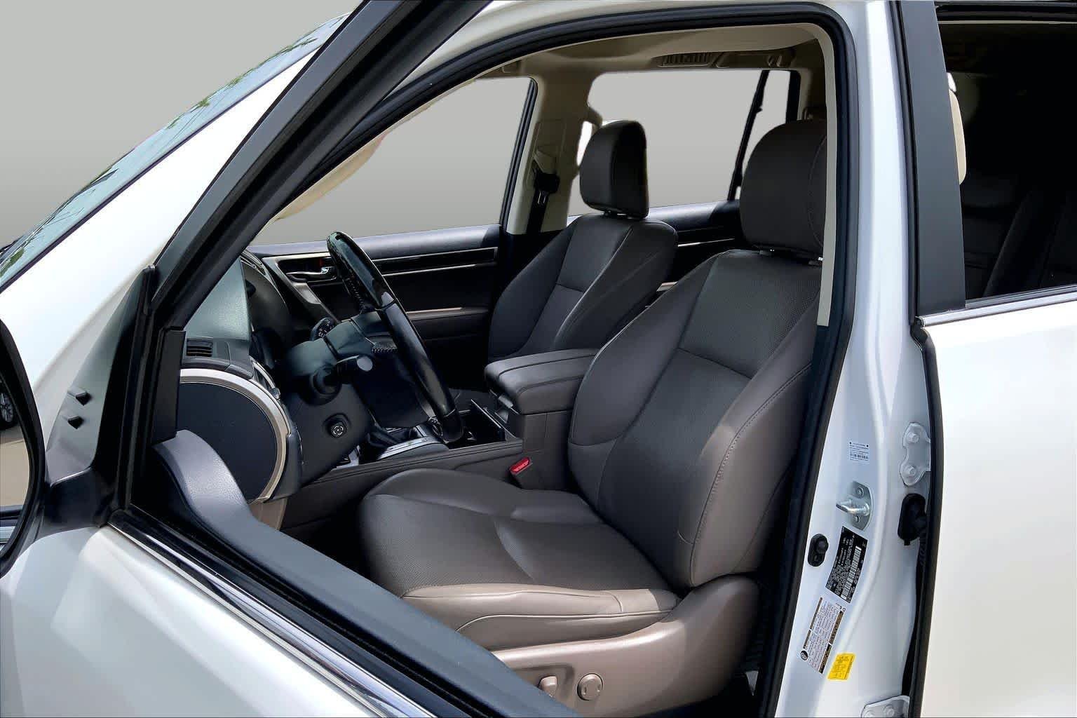 Used 2020 Starfire Pearl Lexus Premium image 14