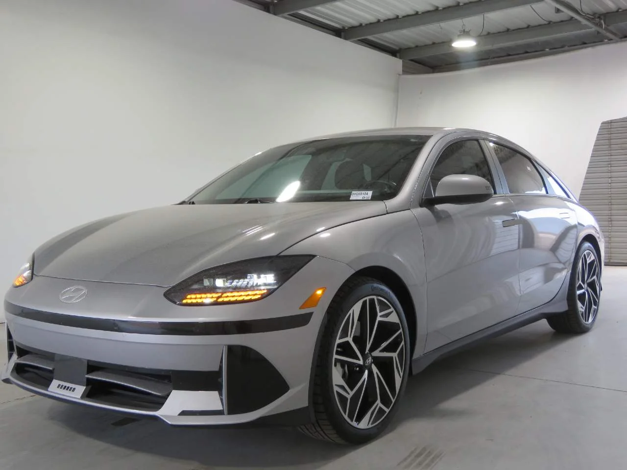 Used 2024 Curated Silver Metallic Hyundai SEL image 4