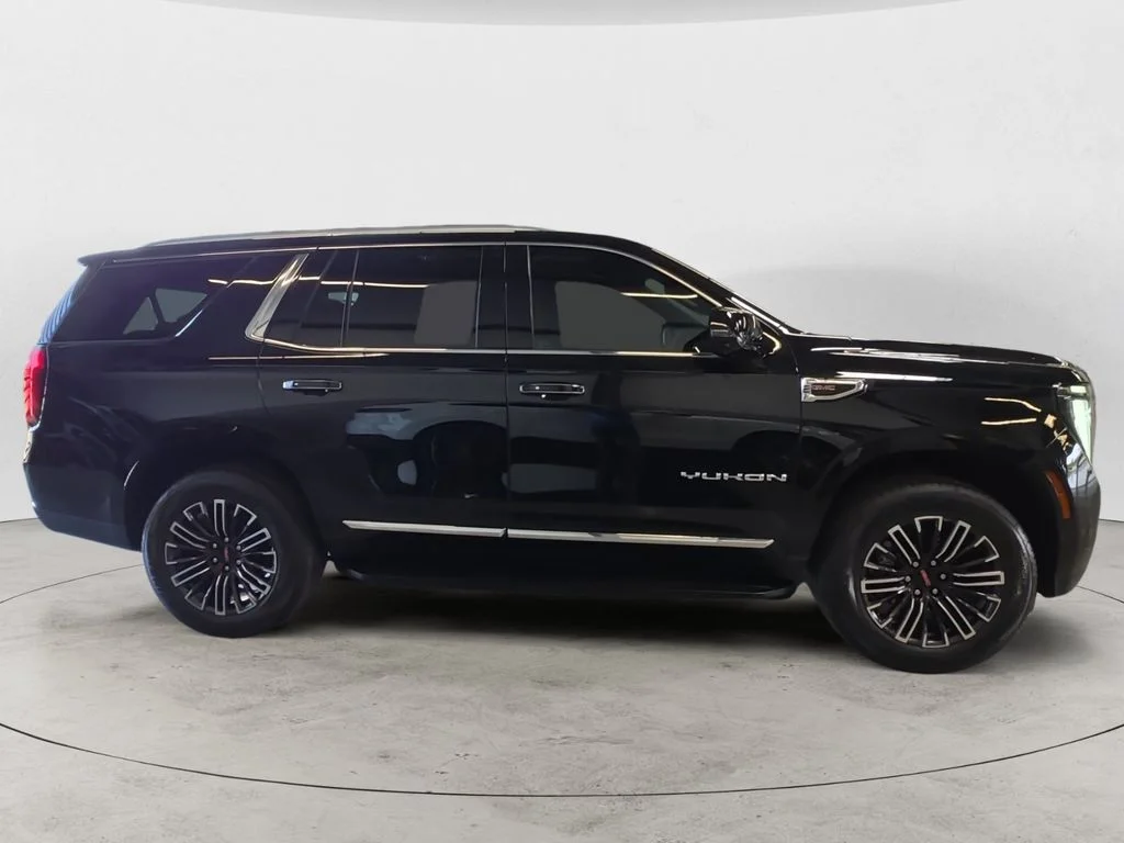 Used 2025 Black GMC Elevation image 4