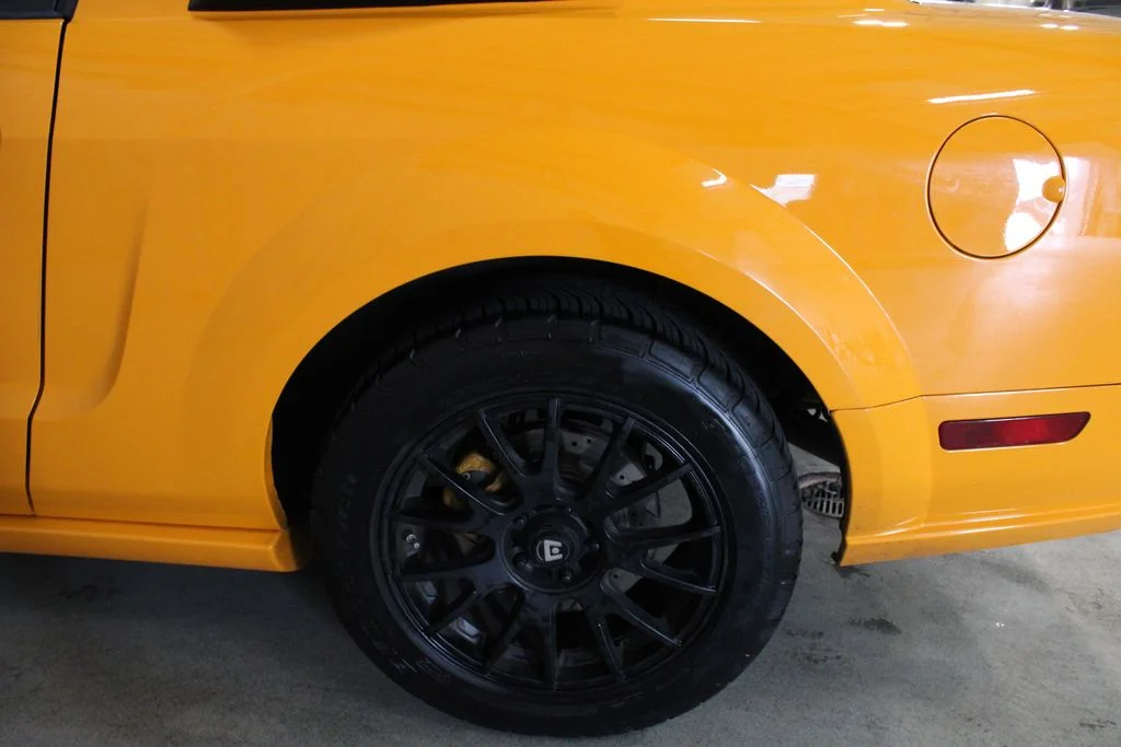 Used 2007 Orange Ford  image 26