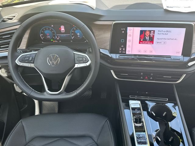 New 2026 Black Volkswagen 2.0T SE w/Technology image 24