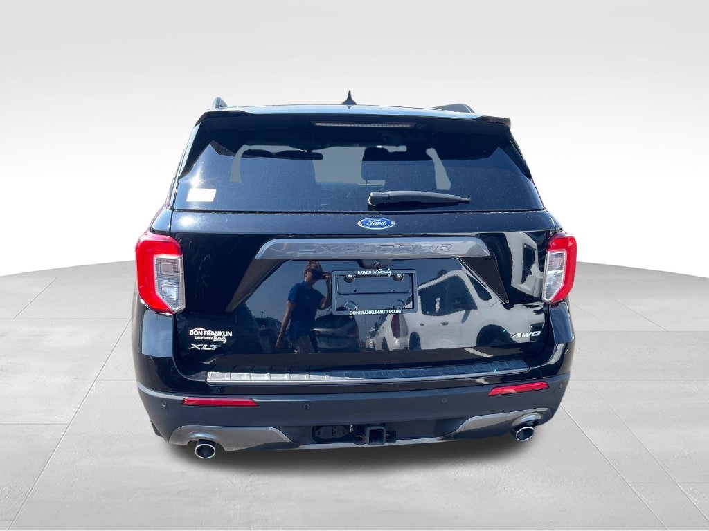 Used 2023 Black Ford XLT image 4