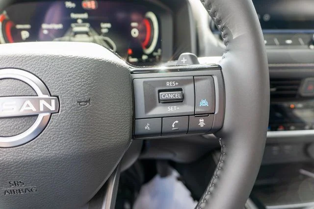 New 2026 Everest White Pearl TriCoat / Super Black Two-tone Nissan Platinum image 16