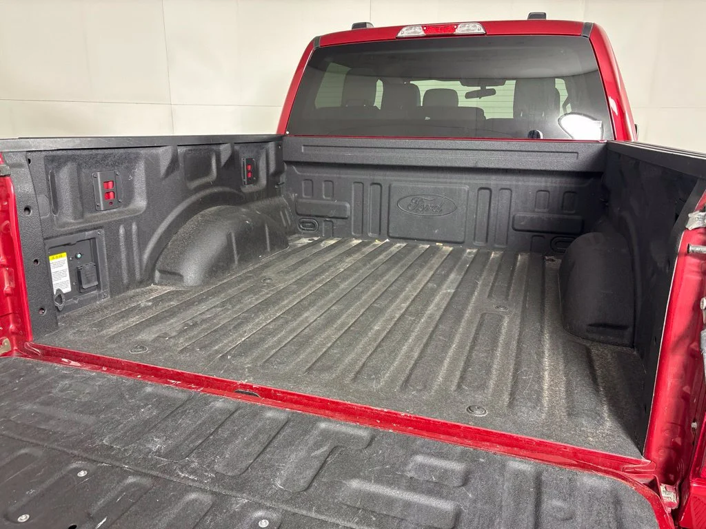 Used 2025 Red Ford XLT image 14