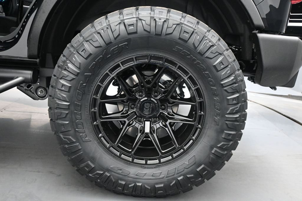 New 2026 Shadow Black Ford Big Bend image 20