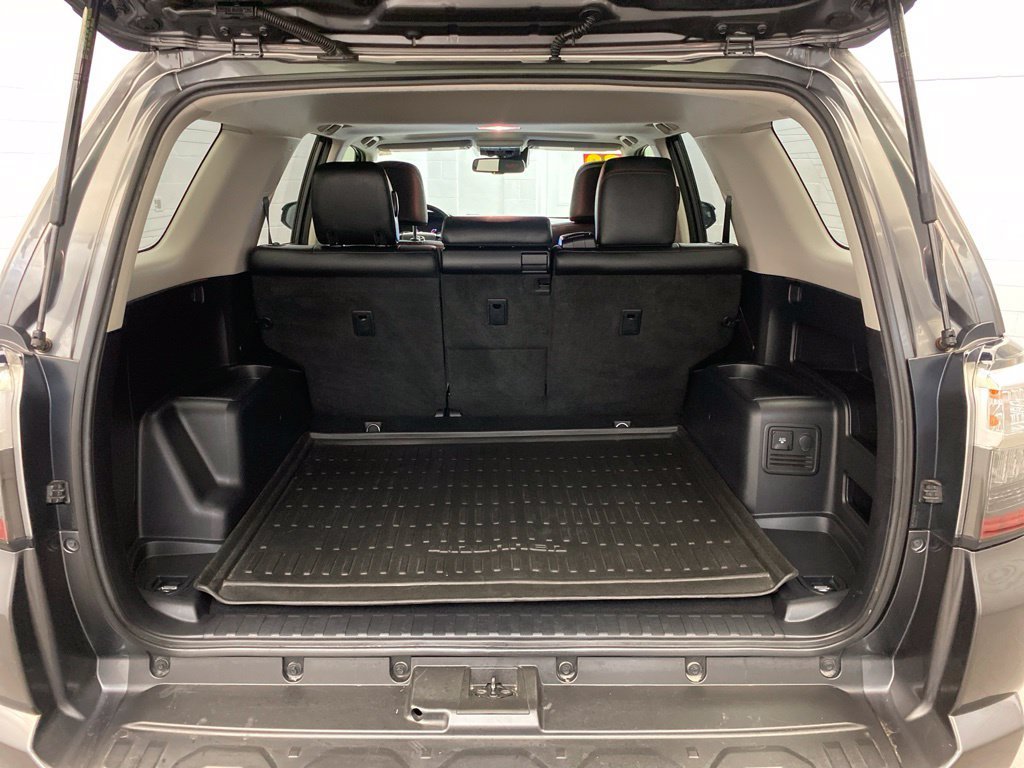 Used 2020 Gray Toyota Venture image 26