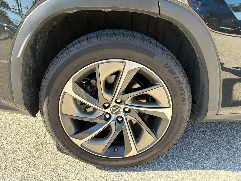 Used 2019 Black Lexus 350L image 16