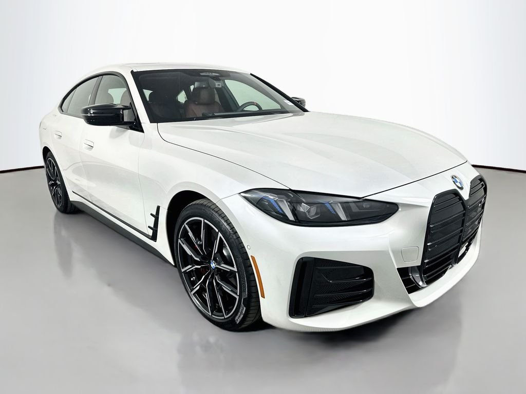 New 2026 White Metallic BMW M60 image 3